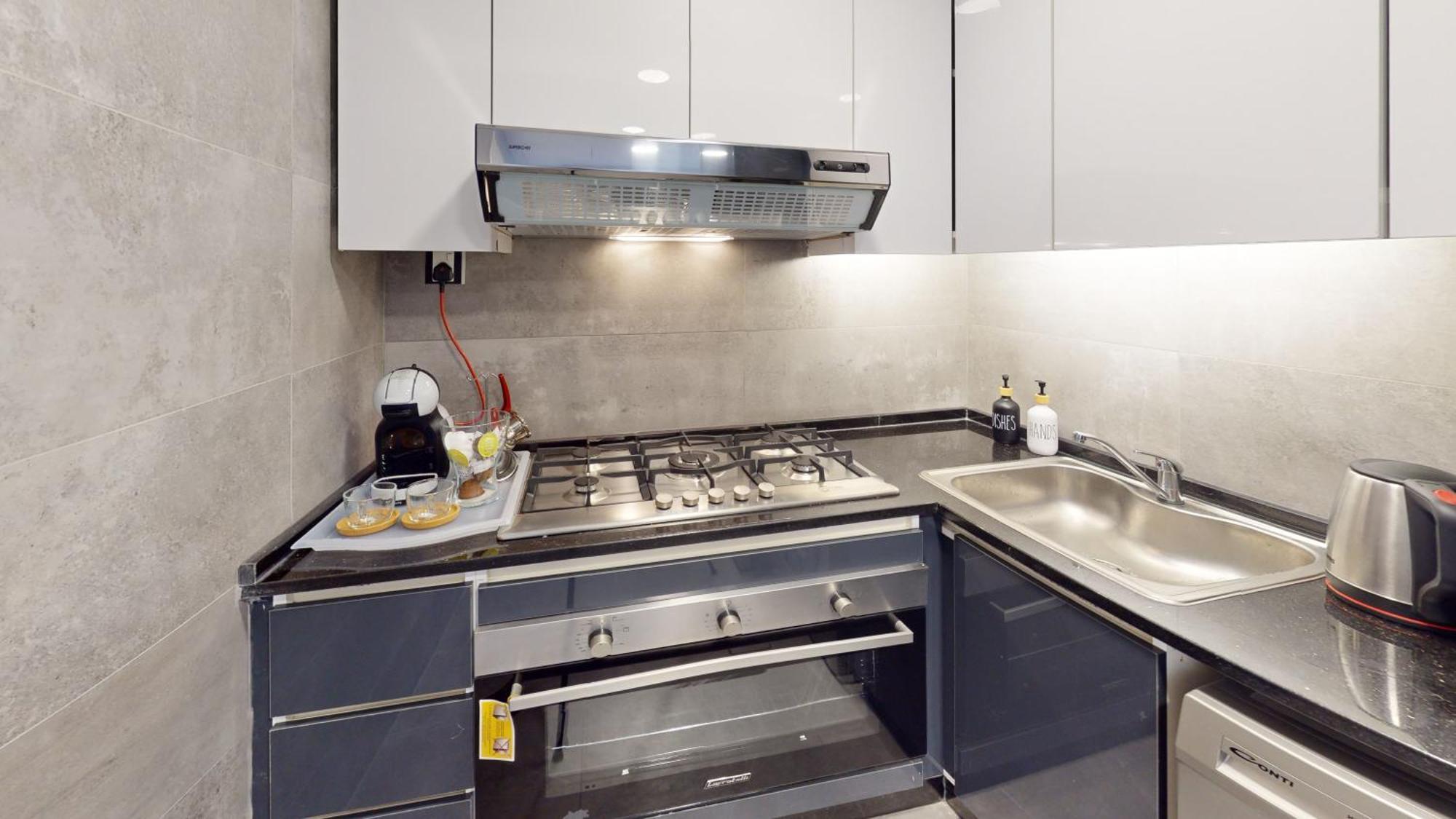 Al Fares Luxury Furnished Apartment-Damac Tower Ngoại thất bức ảnh